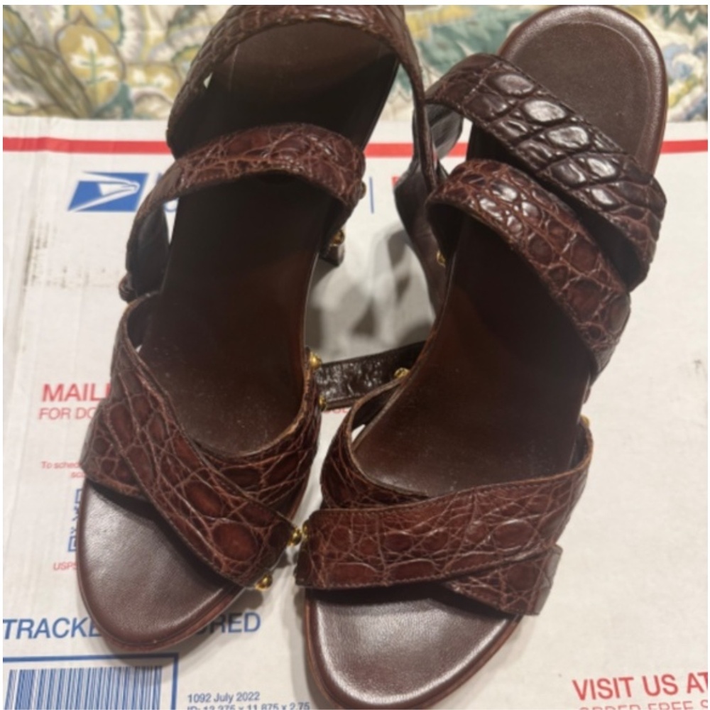 Gucci alligator crocodile shoes 7B